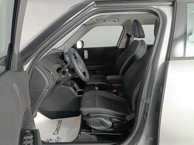 8 - MINI Countryman Cascioli Group