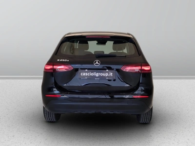 4 - Mercedes-Benz Classe B Cascioli Group