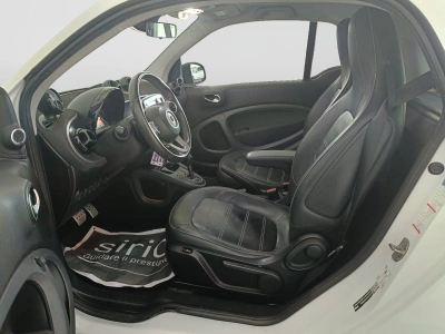 8 - smart fortwo Cascioli Group