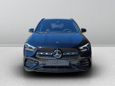 2 - Mercedes-Benz GLA Cascioli Group