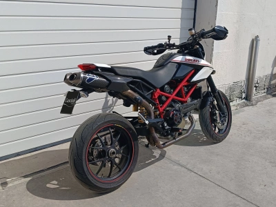 3 - Ducati Hypermotard Cascioli Group