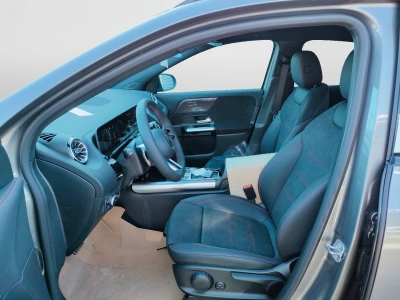 10 - Mercedes-Benz GLA Cascioli Group