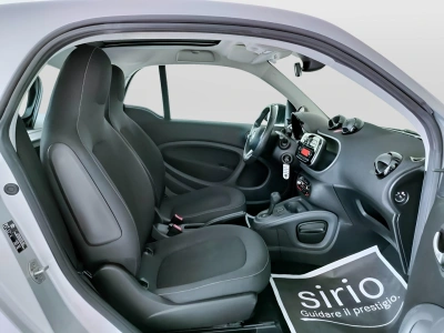 10 - smart fortwo Cascioli Group