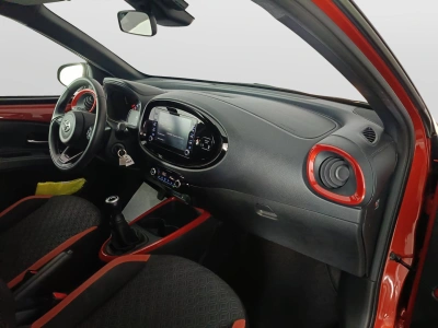 10 - Toyota Aygo X Cascioli Group
