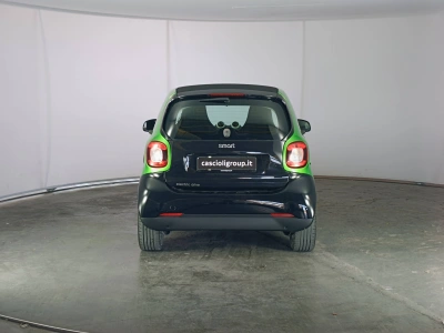 4 - smart fortwo Cascioli Group