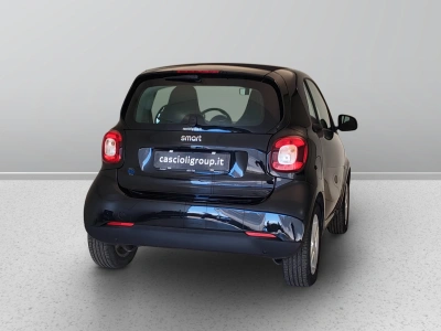 6 - smart fortwo Cascioli Group