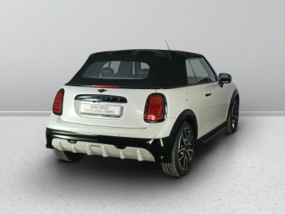 4 - MINI Cooper Cascioli Group