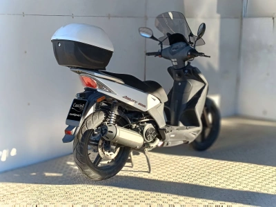 2 - Kymco E1084 Cascioli Group