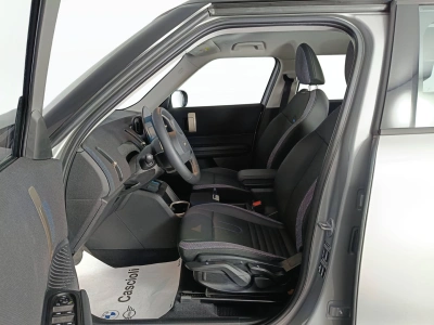 8 - MINI Countryman Cascioli Group
