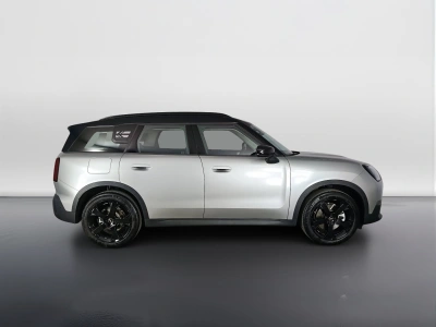 3 - MINI Countryman Cascioli Group