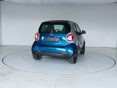 6 - smart fortwo Cascioli Group