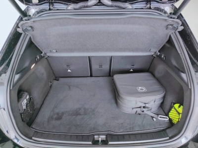 5 - Mercedes-Benz EQA Cascioli Group