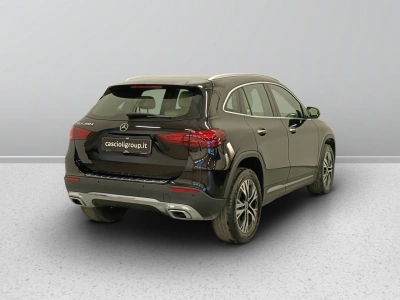 4 - Mercedes-Benz GLA Cascioli Group