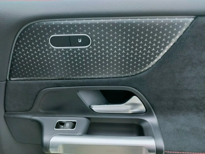 7 - Mercedes-Benz EQB Cascioli Group