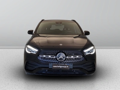 2 - Mercedes-Benz GLA Cascioli Group