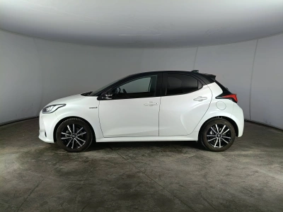 6 - Toyota Yaris Cascioli Group