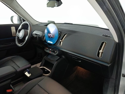 10 - MINI Countryman Cascioli Group