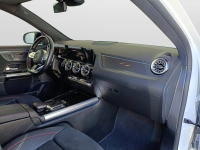 10 - Mercedes-Benz GLA Cascioli Group