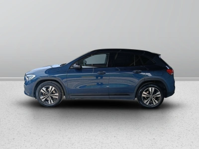 3 - Mercedes-Benz GLA Cascioli Group