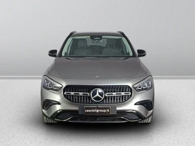 2 - Mercedes-Benz GLA Cascioli Group