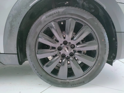 8 - MINI Countryman Cascioli Group