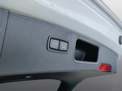10 - Porsche Macan Cascioli Group
