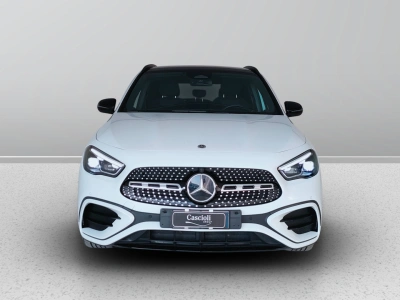2 - Mercedes-Benz GLA Cascioli Group