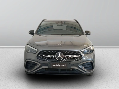 2 - Mercedes-Benz GLA Cascioli Group