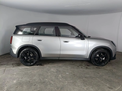 3 - MINI Countryman Cascioli Group