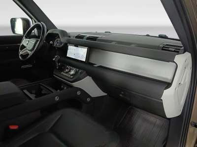10 - Land rover Defender Cascioli Group