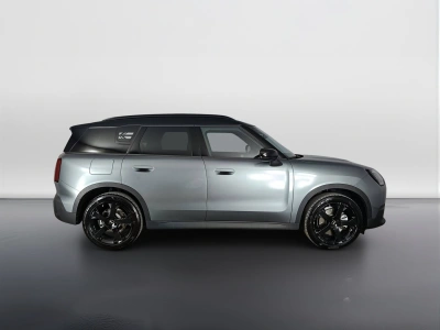 3 - MINI Countryman Cascioli Group