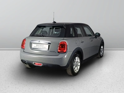 4 - MINI Cooper Cascioli Group