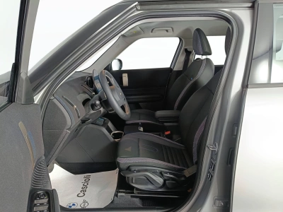 8 - MINI Countryman Cascioli Group