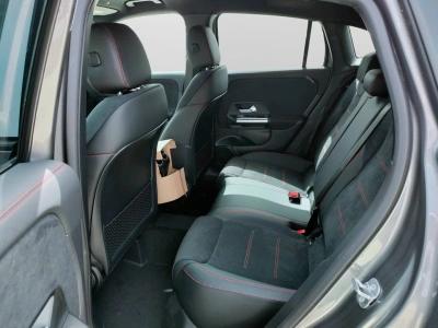 10 - Mercedes-Benz GLA Cascioli Group
