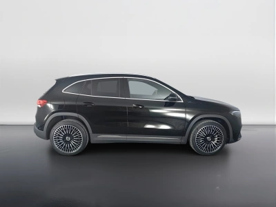 3 - Mercedes-Benz EQA Cascioli Group