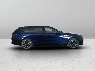 6 - BMW i5 Cascioli Group