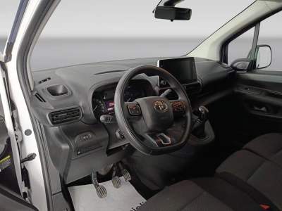 7 - Toyota Professional Proace City Cascioli Group