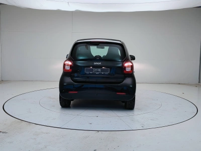 4 - smart fortwo Cascioli Group
