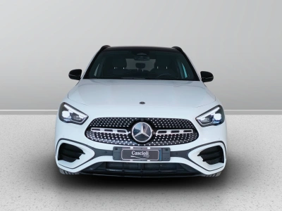 2 - Mercedes-Benz GLA Cascioli Group