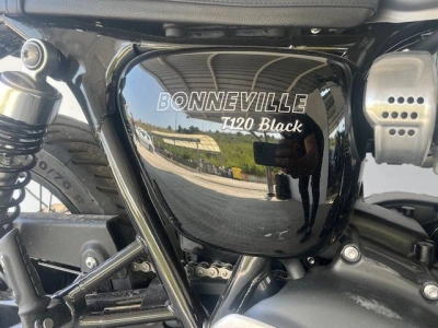 3 - Triumph Bonneville Cascioli Group