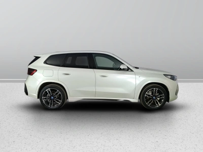 6 - BMW iX1 Cascioli Group