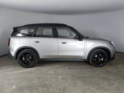 3 - MINI Countryman Cascioli Group