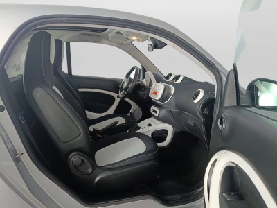 10 - smart fortwo Cascioli Group