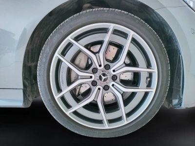 10 - Mercedes-Benz Classe E Cascioli Group