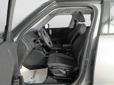 8 - MINI Countryman Cascioli Group