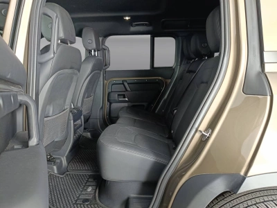 9 - Land rover Defender Cascioli Group