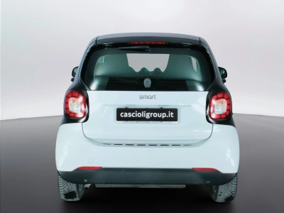 4 - smart fortwo Cascioli Group