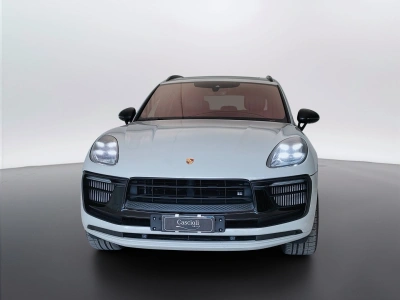 2 - Porsche Macan Cascioli Group