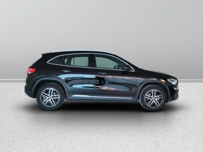 7 - Mercedes-Benz GLA Cascioli Group