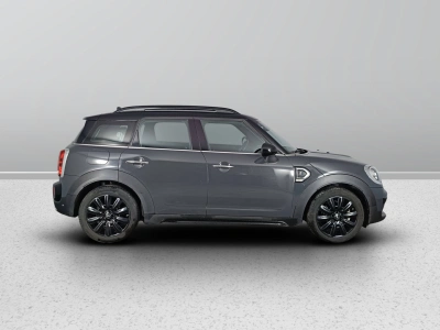 6 - MINI Countryman Cascioli Group